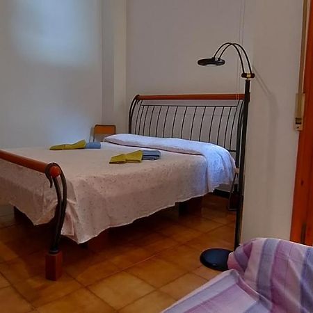 Pisa Central Station Room Rent Exterior photo