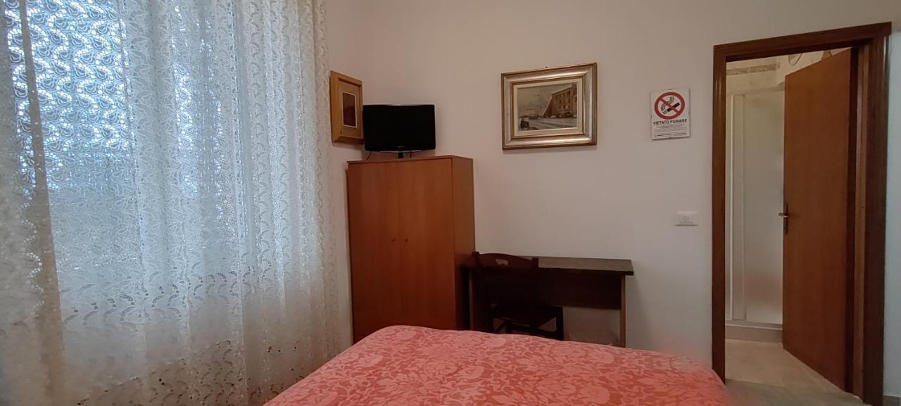 Pisa Central Station Room Rent Exterior photo