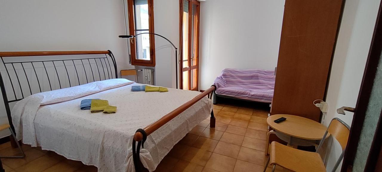 Pisa Central Station Room Rent Exterior photo